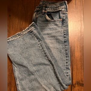 American Eagle Outfitters Women’s Light Blue Straight Jeans. Strigid Wide Leg.